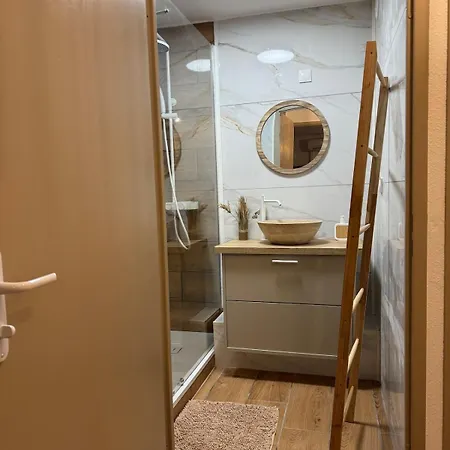 T2, Balneo, Sauna, Lit Rond, Jeux Arcades, Parking 公寓