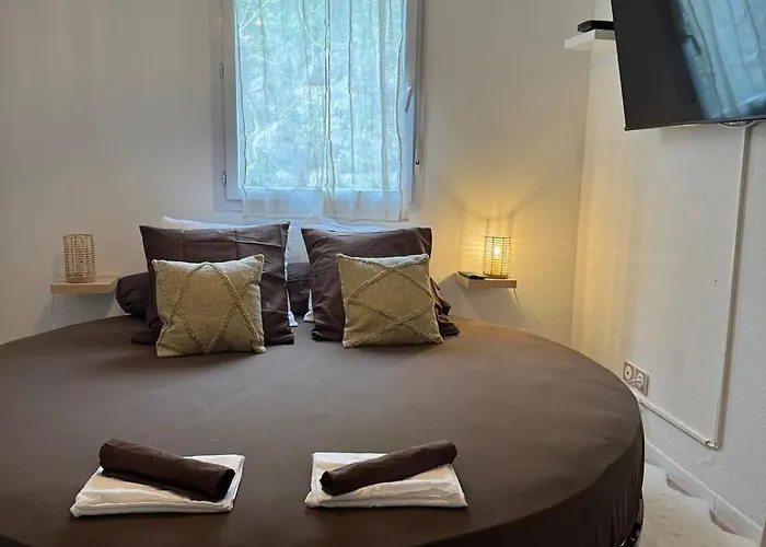 アパート T2, Balneo, Sauna, Lit Rond, Jeux Arcades, Parking トゥルヌフイユ