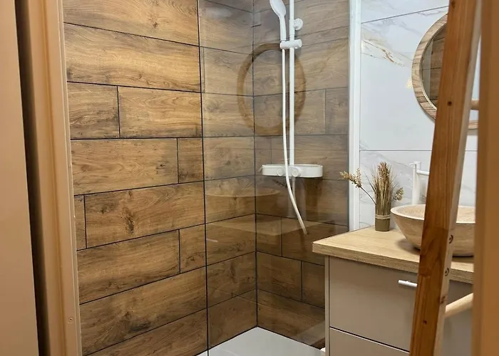 T2, Balneo, Sauna, Lit Rond, Jeux Arcades, Parking * トゥルヌフイユ